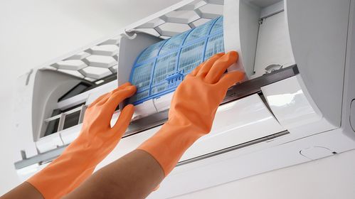 杭州一男子一回家就哮喘發作,遵醫囑 清洗空調 一洗見效